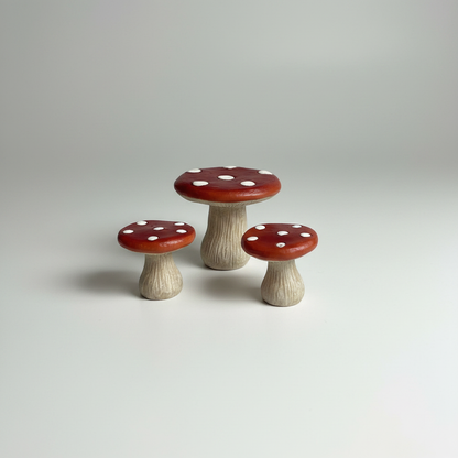 Toadstool Table & Stools — Studio Product Photo